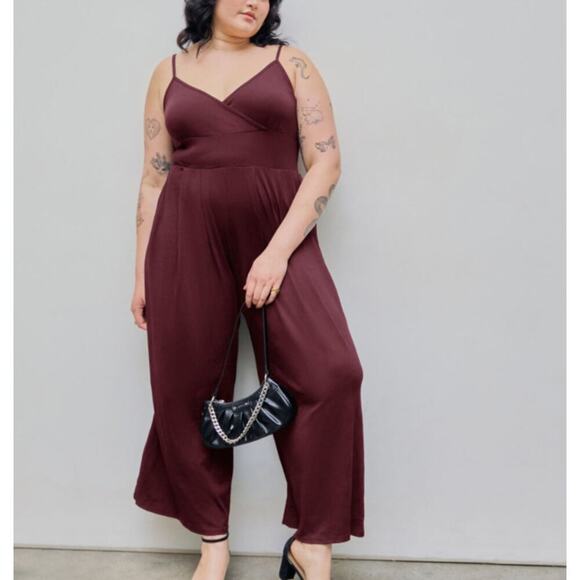 New Cider V-Neck Cami Wide Leg Jumpsuit Women's 0XL 12/14 Wine Red Stretchy - Picture 1 of 7
